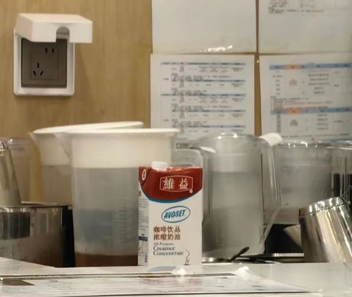 三個零 新茶飲的集體謊言與液體壁紙